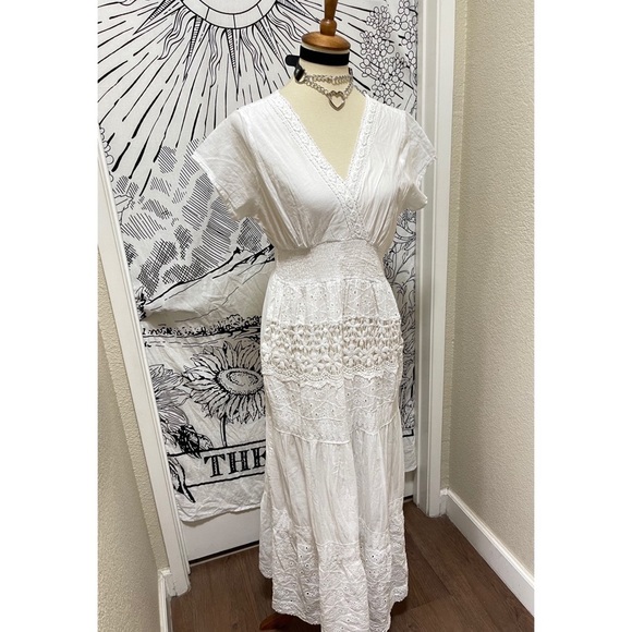 🌈 Beautiful maxi lace dress - Picture 4 of 12